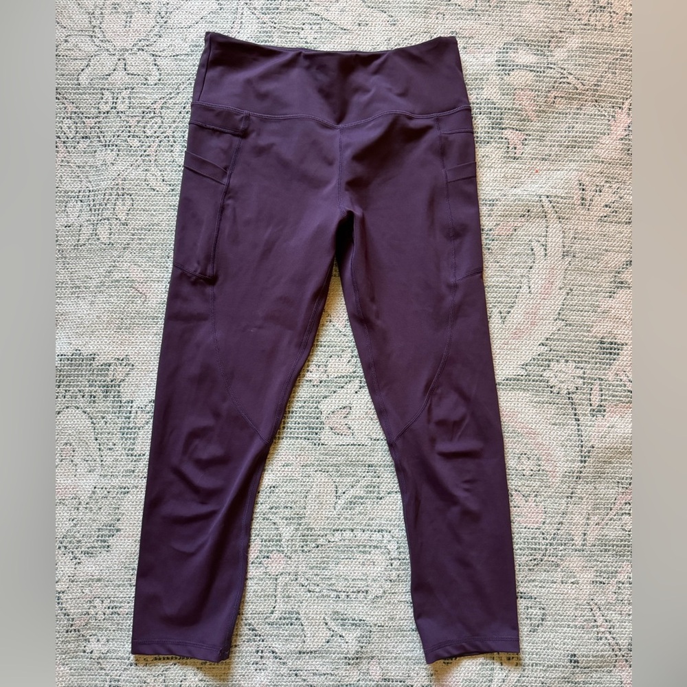 Zyia Large Plum/Purple High-Waisted Pocket Leggings Cropped size 8-10